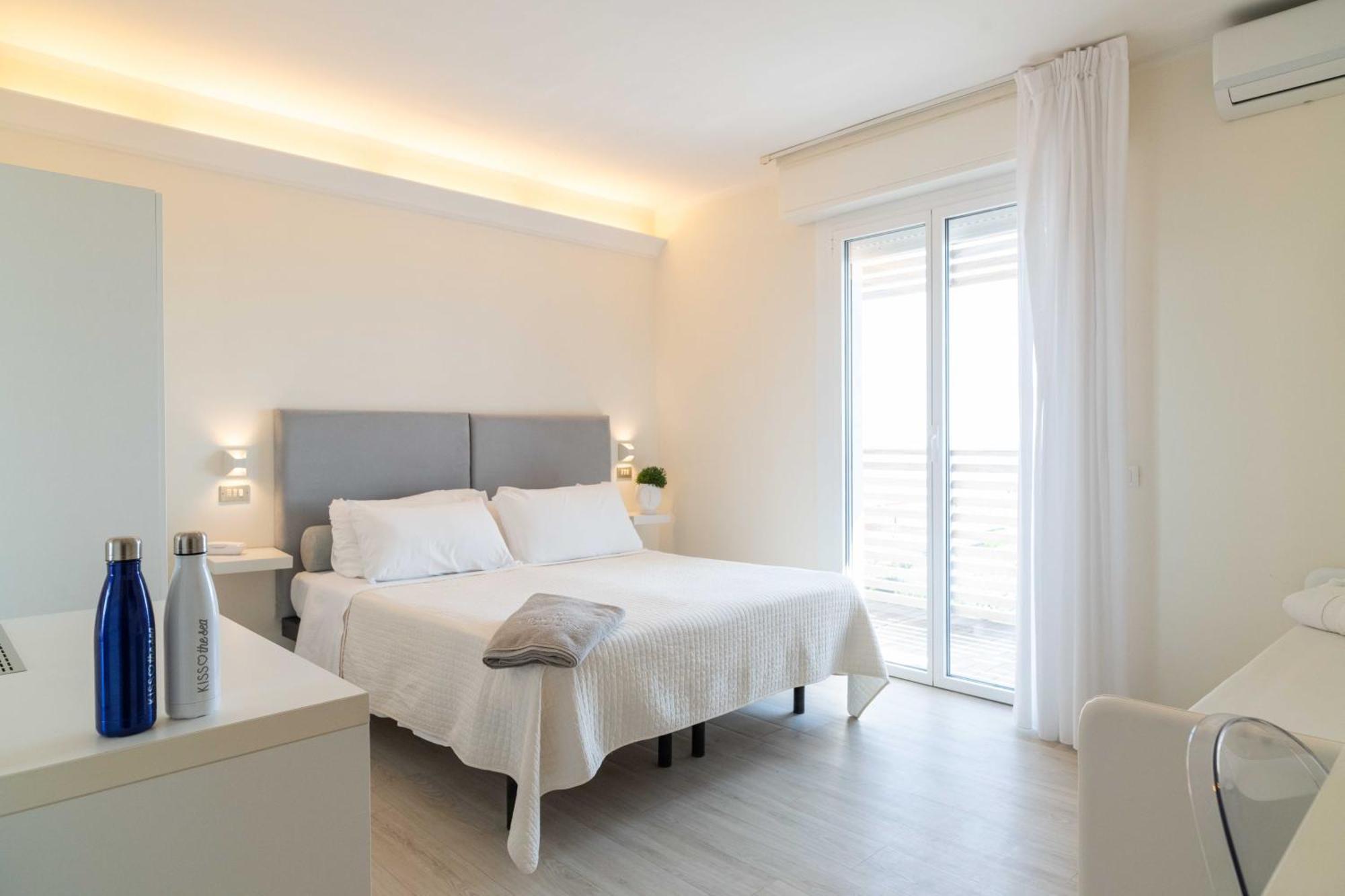 Kiss Beachfront Hotel & Restaurant Cervia Zewnętrze zdjęcie