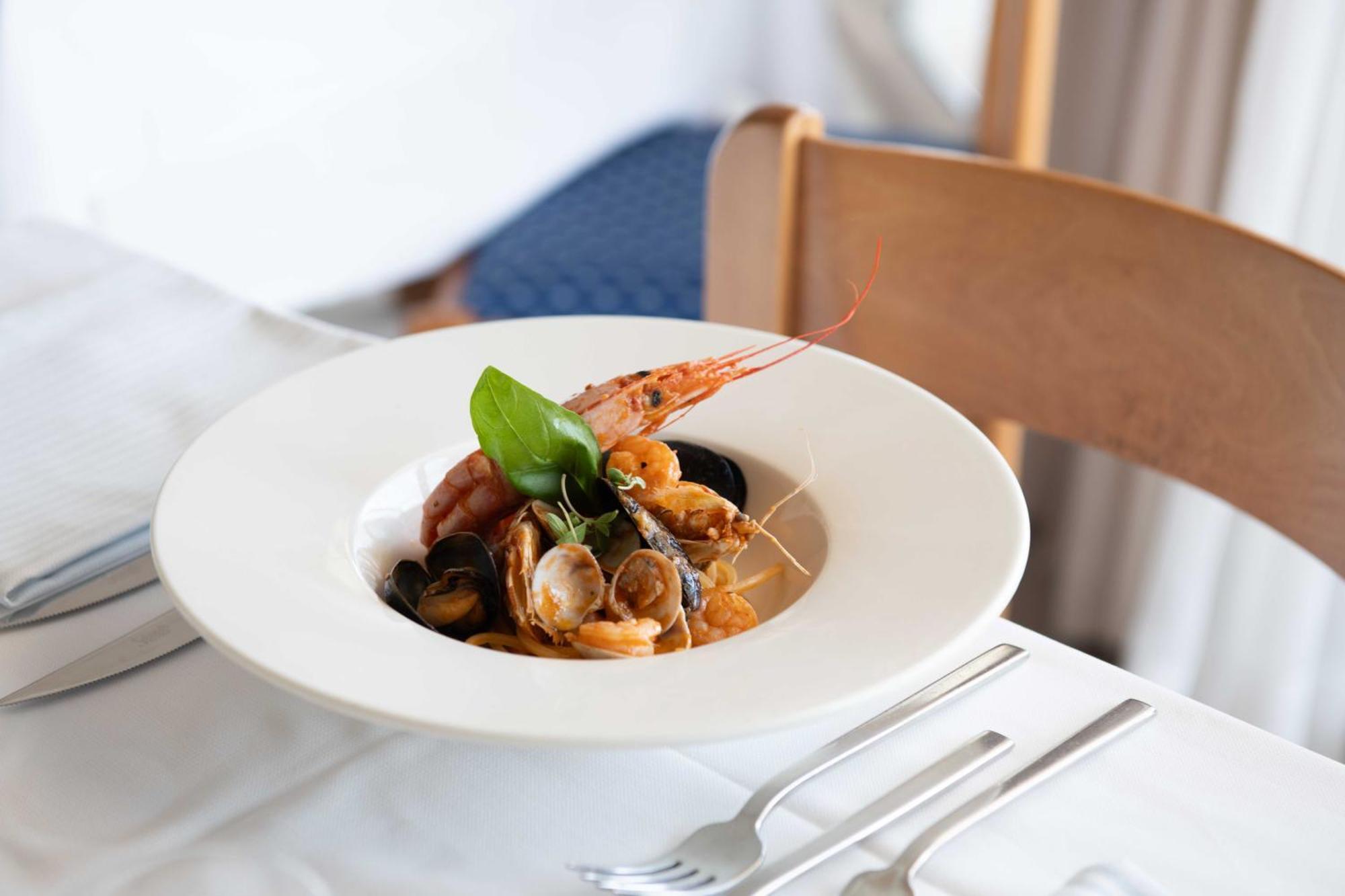 Kiss Beachfront Hotel & Restaurant Cervia Zewnętrze zdjęcie